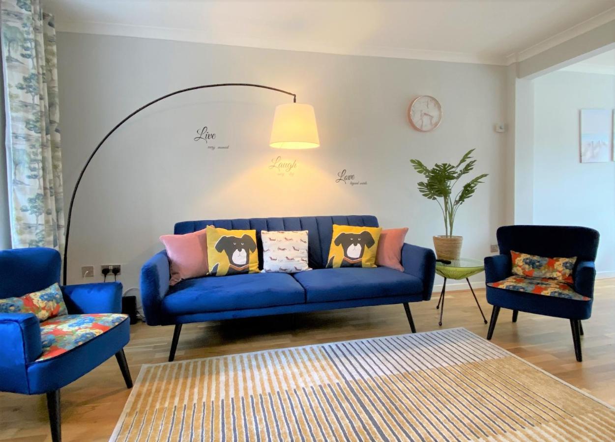 Appartamento Redhill Town Centre 3 Bed House Near Gatwick Airport, Easy Commute To London Esterno foto